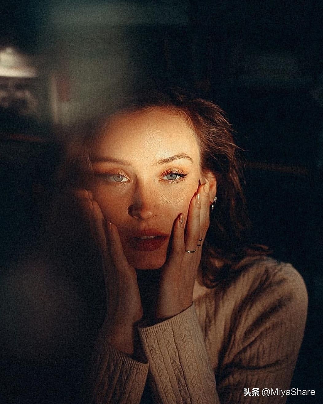 满满高级感超显白的奶茶色,奶茶色才是时尚榜一霸好看显气质