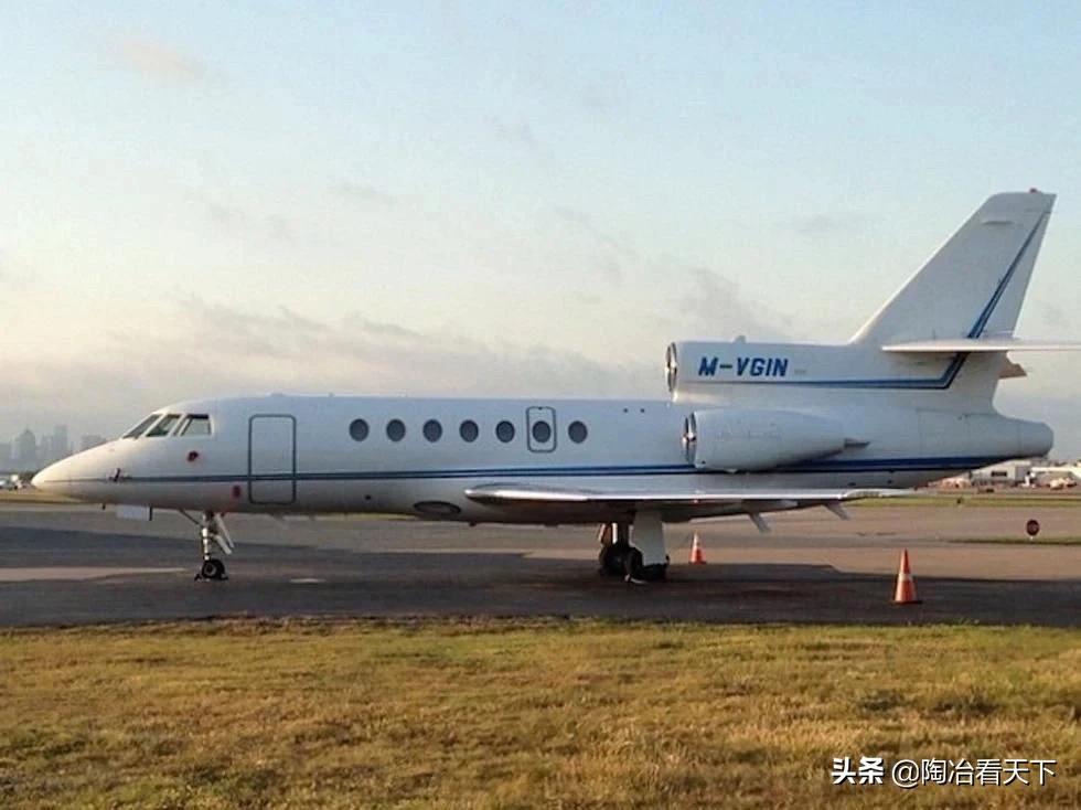 有钱人也在网上偷偷出闲置，网友围观后连喊买不起