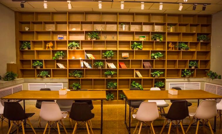 民宿365近期10家大热的极简民宿,西北风格民宿