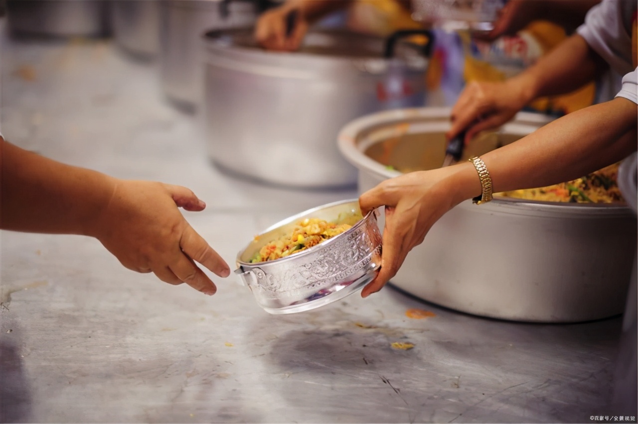 幽门螺旋杆菌引起的胃痛症状表现,口臭是幽门螺旋杆菌最典型的表现