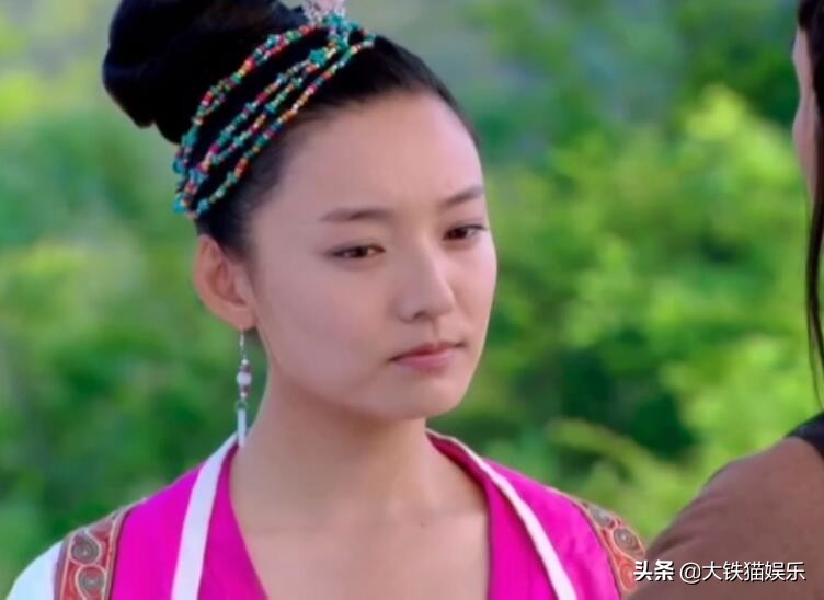 这4位女星太难了!被一位女配艳压不算啥,个个女配都吊打才尴尬