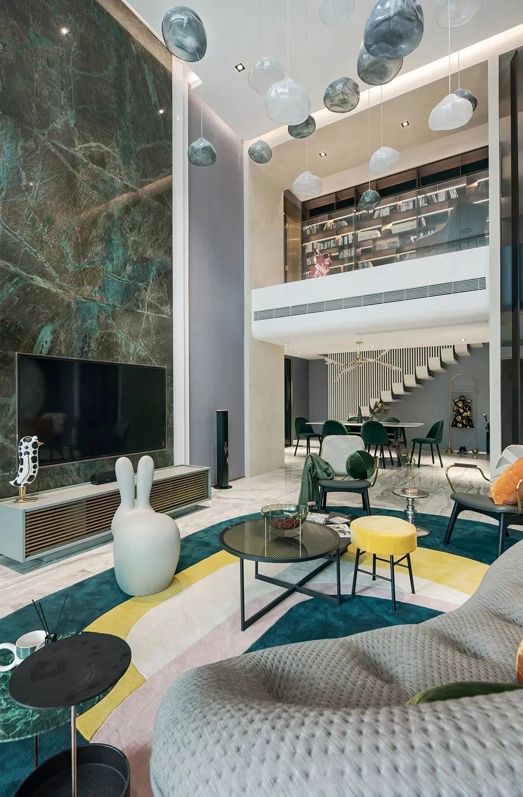 300平米现代简约轻奢风格,40平loft复式公寓装修轻奢风50平