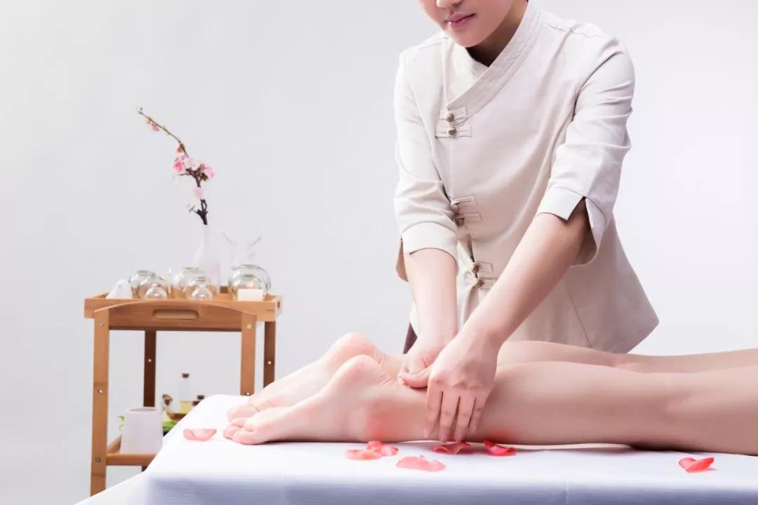 腮边长痘淋巴排毒吃什么中药,淋巴排毒不好腮边长痘痘怎么调理