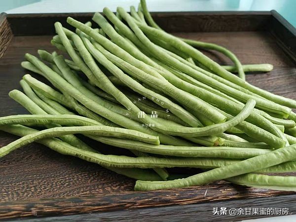 豆角饺子馅炒一下放什么调料好吃,豆角胡萝卜鸡蛋饺子馅怎么做好吃