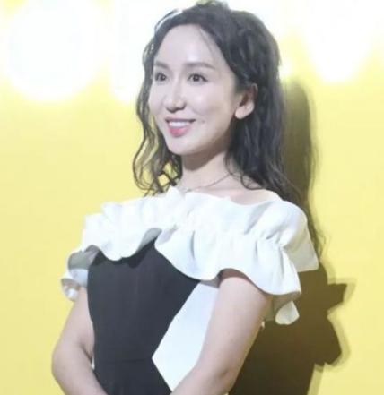 中庭太长显老,中庭过长会怎样