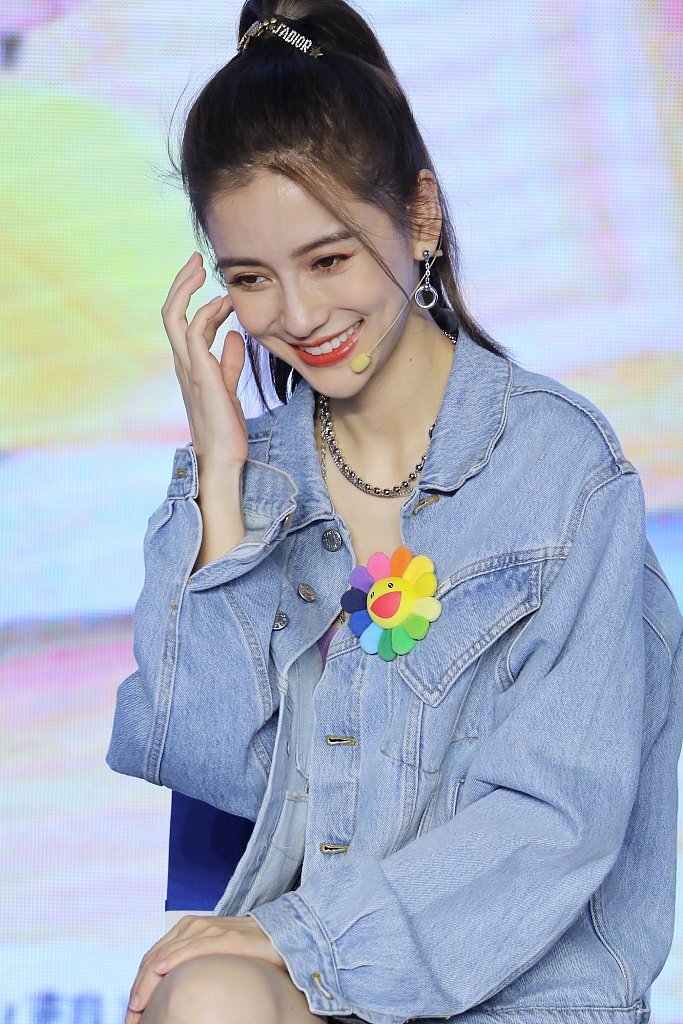 baby的体态,baby侧颜生图