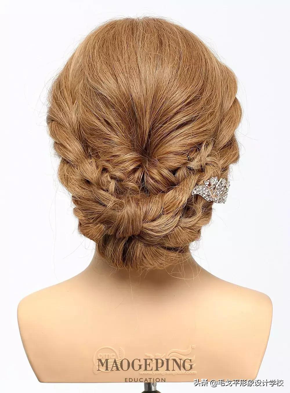 适合所有女士脸型的发型,适合发髻高的发型