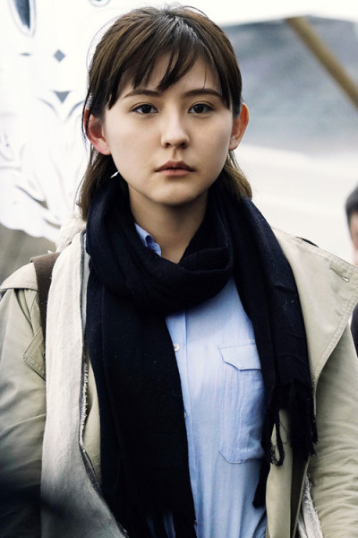 15岁就当《瑞丽》封面女郎，却被老师否定，沉寂10年再度翻红