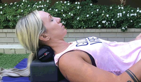 长期开车眼睛疲劳有什么好办法,长期开车有助于恢复视力