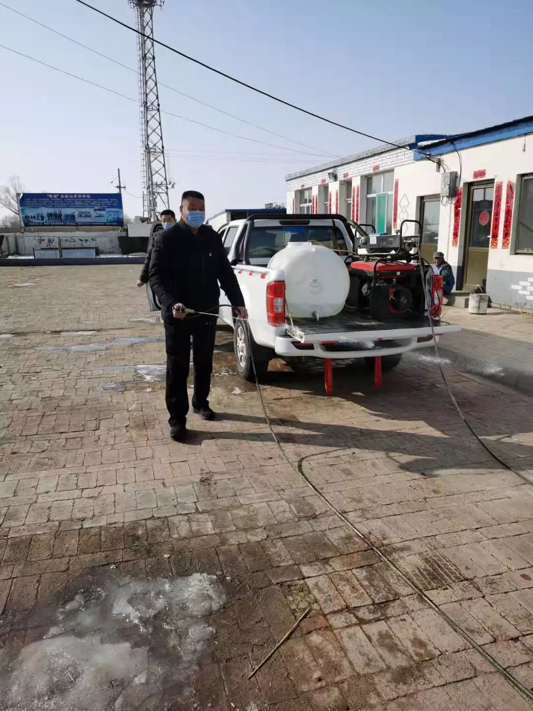 发挥基层党组织战斗堡垒作用抗疫,党组织战斗堡垒和先锋模范作用