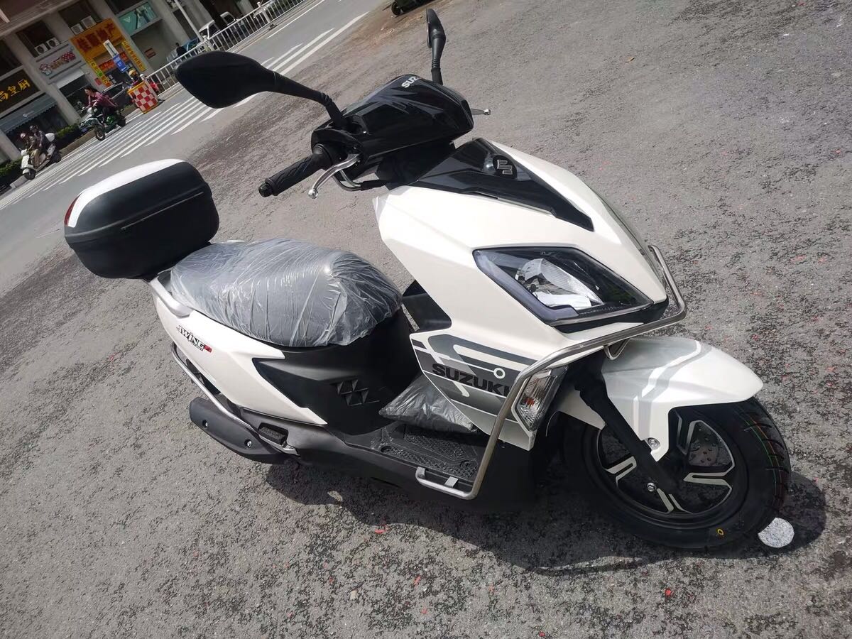 钱江踏板车125亮黑,钱江125踏板复古质量怎么样