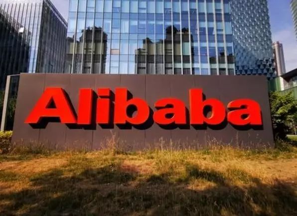 天虹的艰难求生记