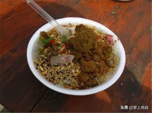 广西桂林阳朔西街小吃天下第一饼,阳朔西街有名小吃