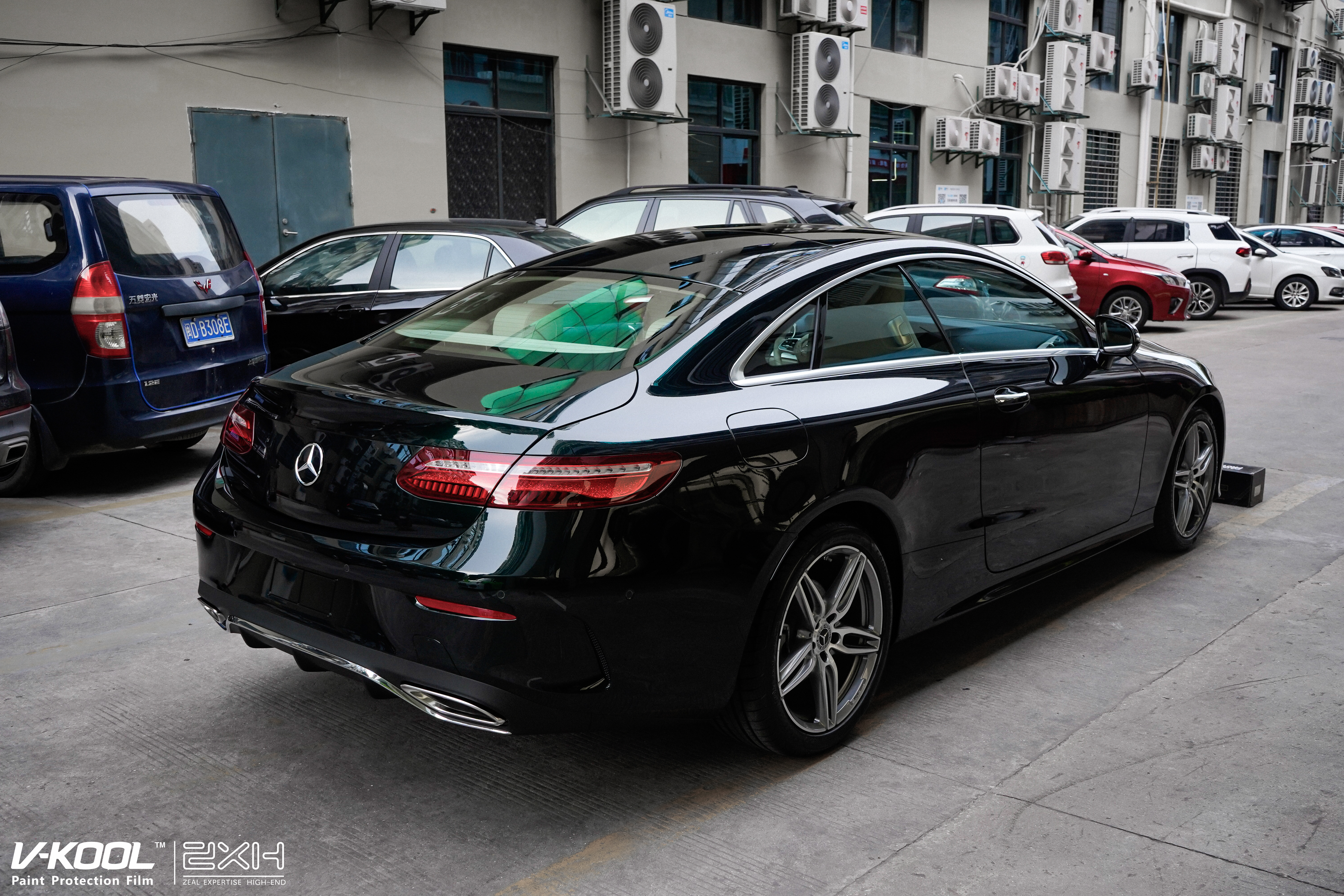 最美奔驰e200,奔驰e200轿跑操作视频