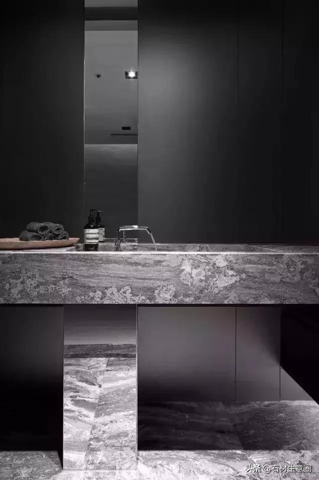 洗手池深色台面大理石发白,洗手池发白怎么去除