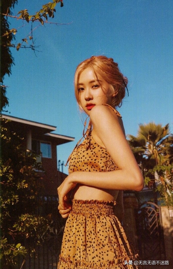 rose朴彩英照片高清绝美 (rose朴彩英夏威夷写真)