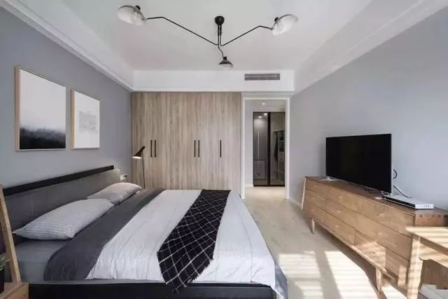 衣柜不到顶该如何处理?学会这4招,教你省下一大笔钱