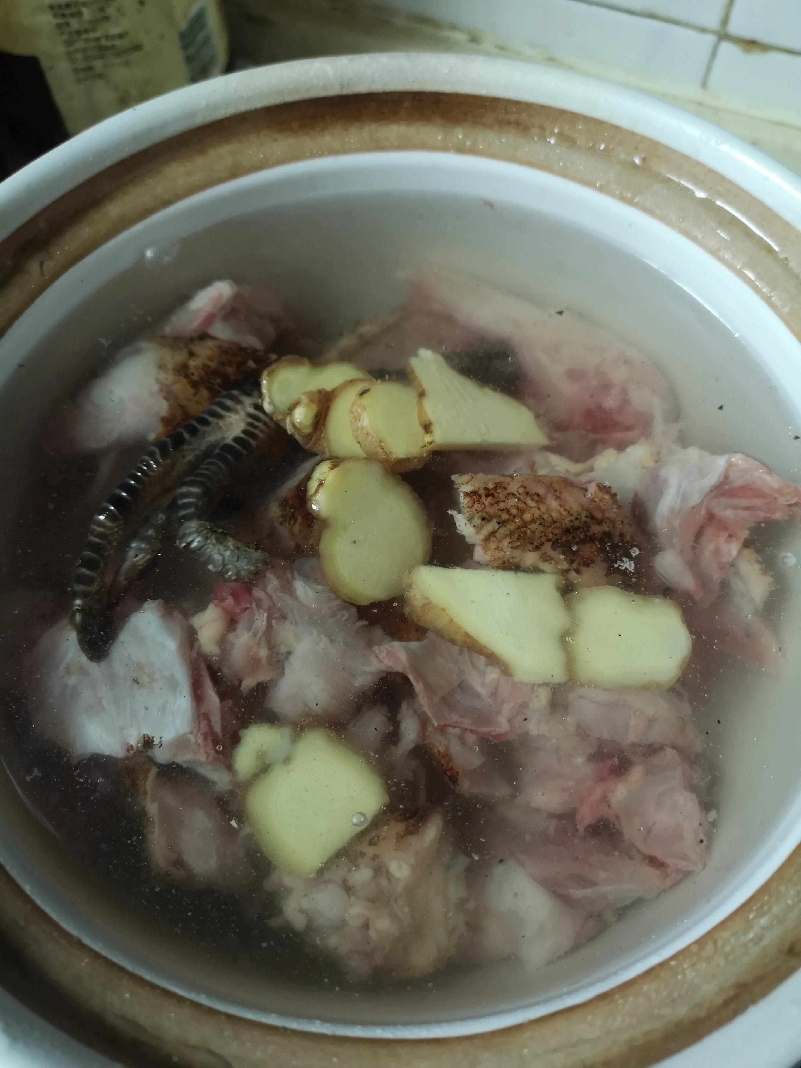 香菇虫草可以和山药一起炖鸡汤吗,秋季滋补虫草菇汤