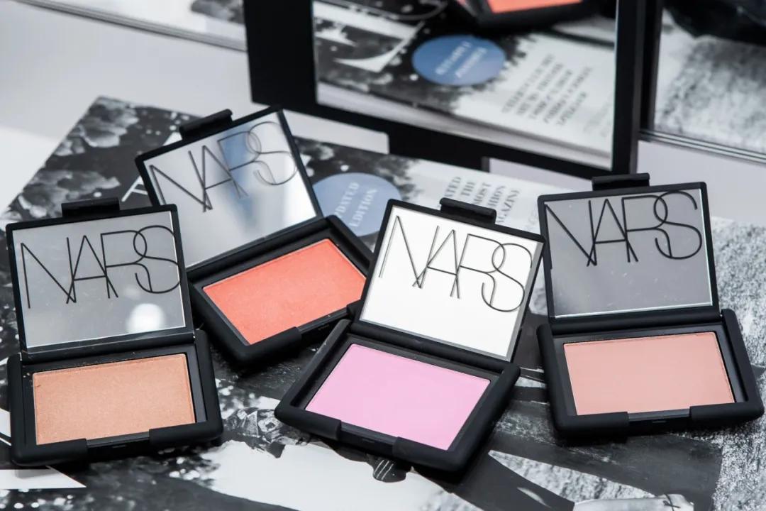 火爆全网的美妆店,美妆店火爆现场