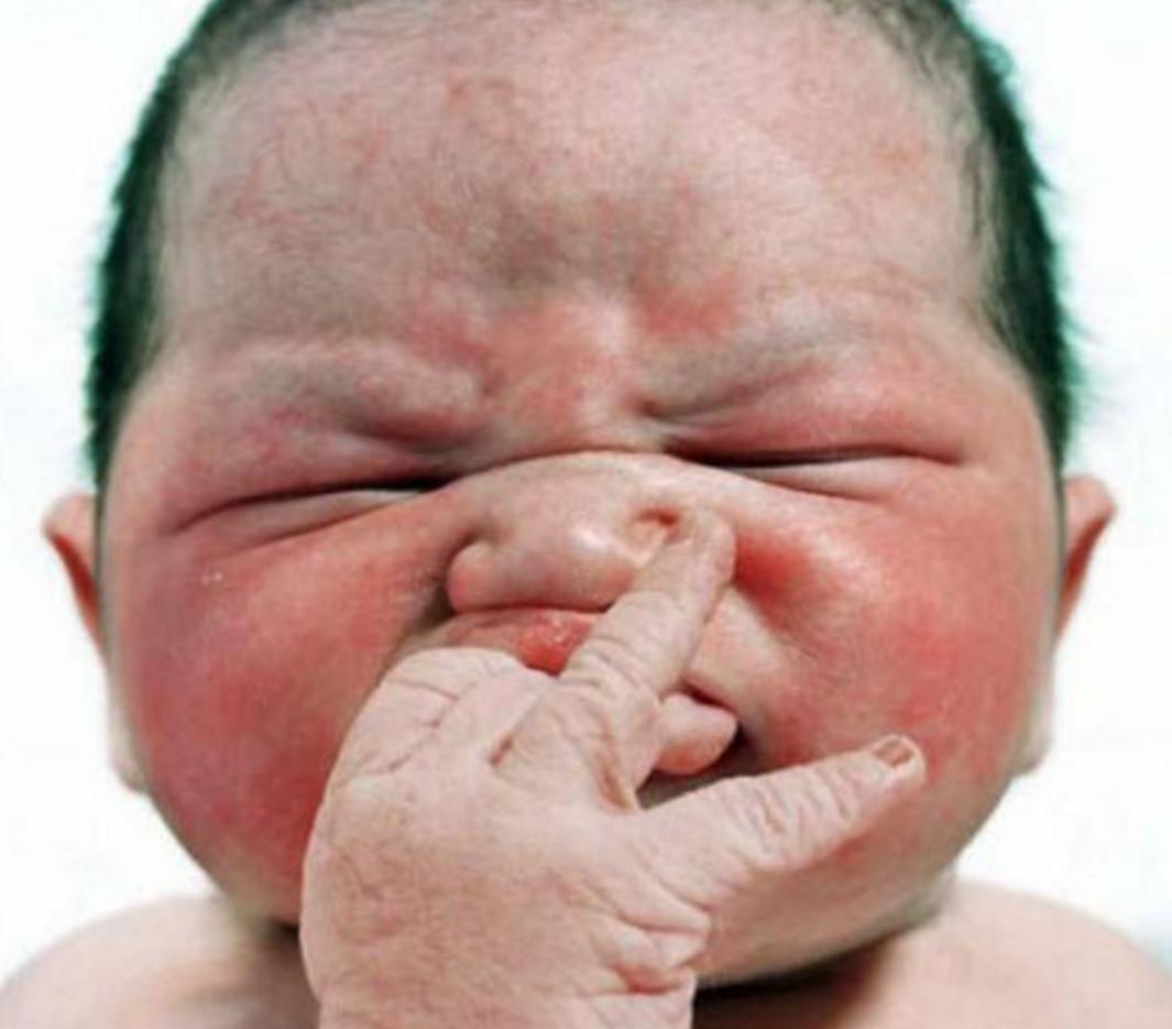 刚出生的婴儿好看为什么越来越丑,新生儿宝宝丑图