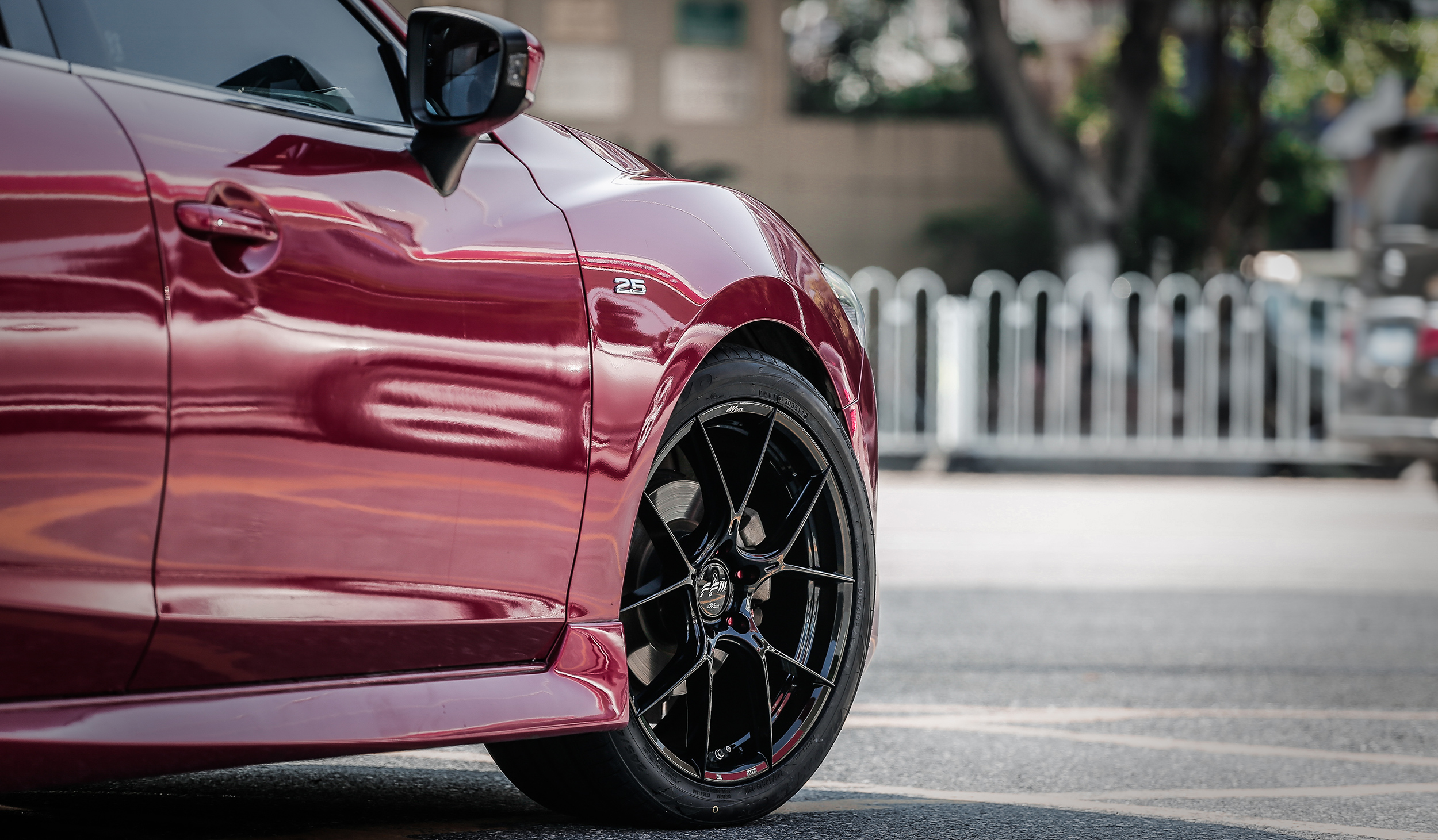 阿特兹19寸轮毂容易坏吗,阿特兹19寸轮毂可以换235的胎吗