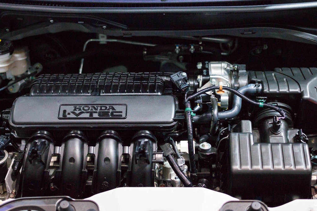 丰田埃尔法和s级,丰田埃尔法车值得购买吗