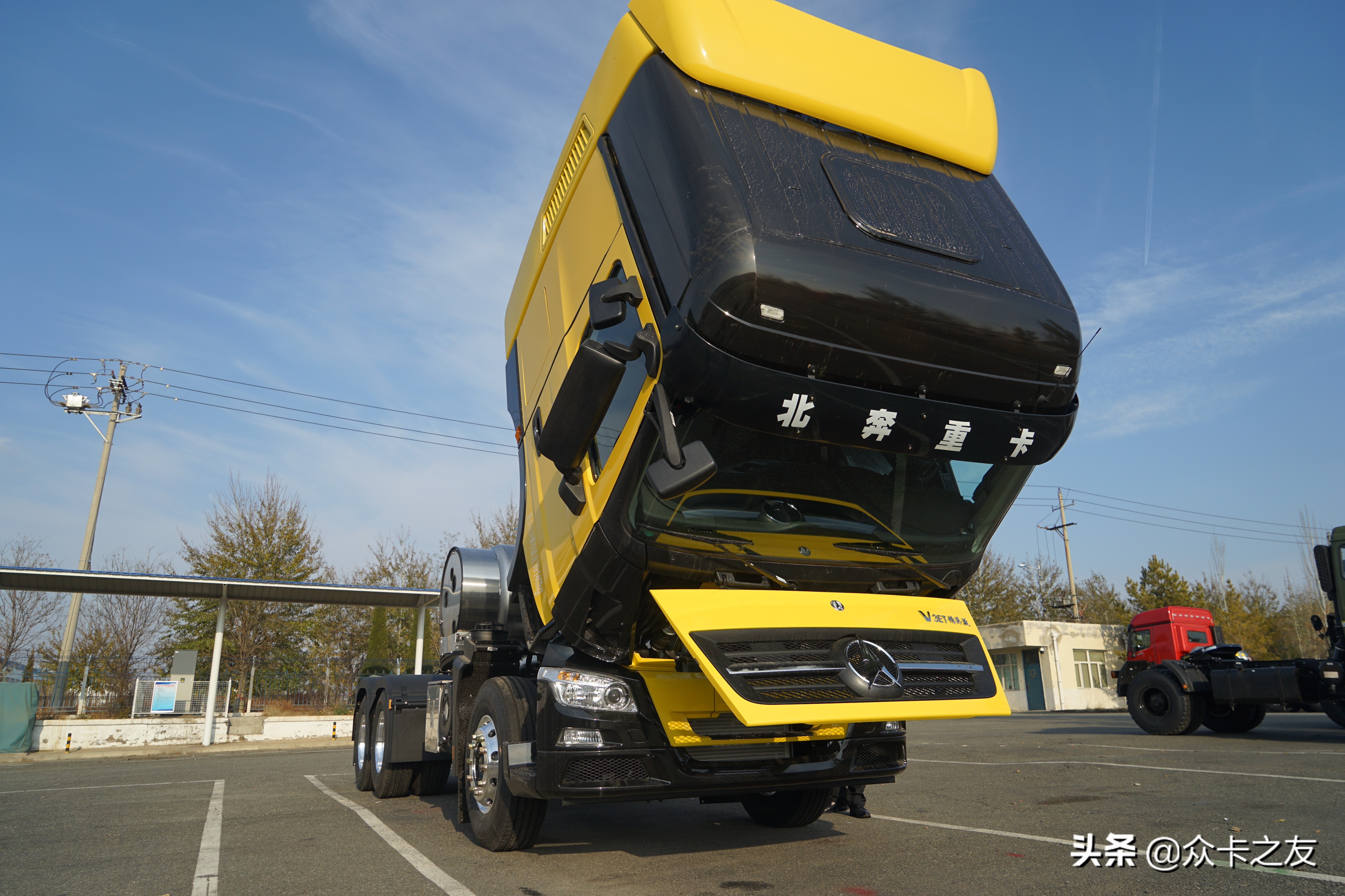 北奔重卡是中国品牌吗,北奔重卡和奔驰什么关系