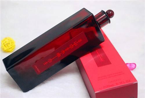 补水效果好的爽肤水角质层薄,收缩毛孔补水的爽肤水哪种好