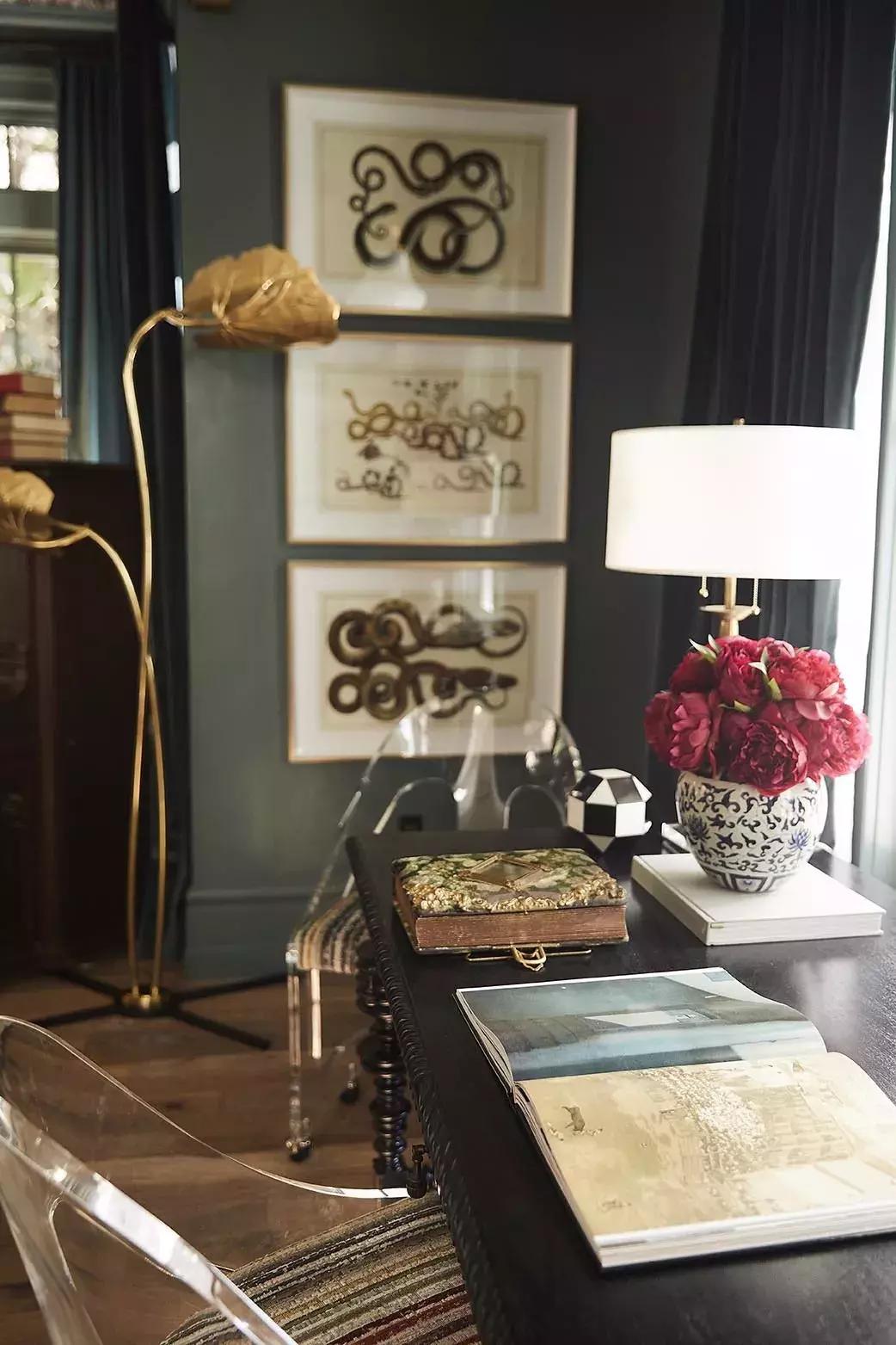 墨绿色的色彩风格,墨绿和粉的高级色彩