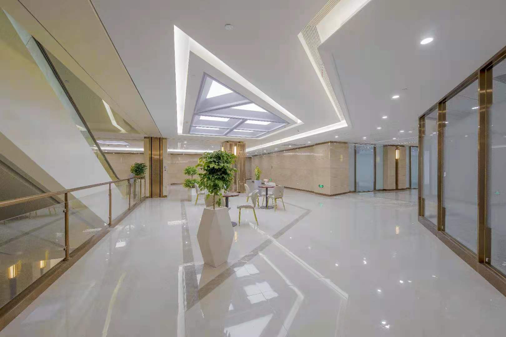 上海龙柏万象城,上海莘庄万象城