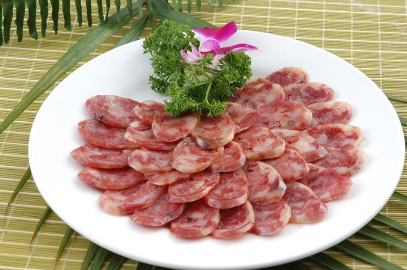 奶奶做的四川麻辣香肠,老奶奶用香肠做八种样子的食物