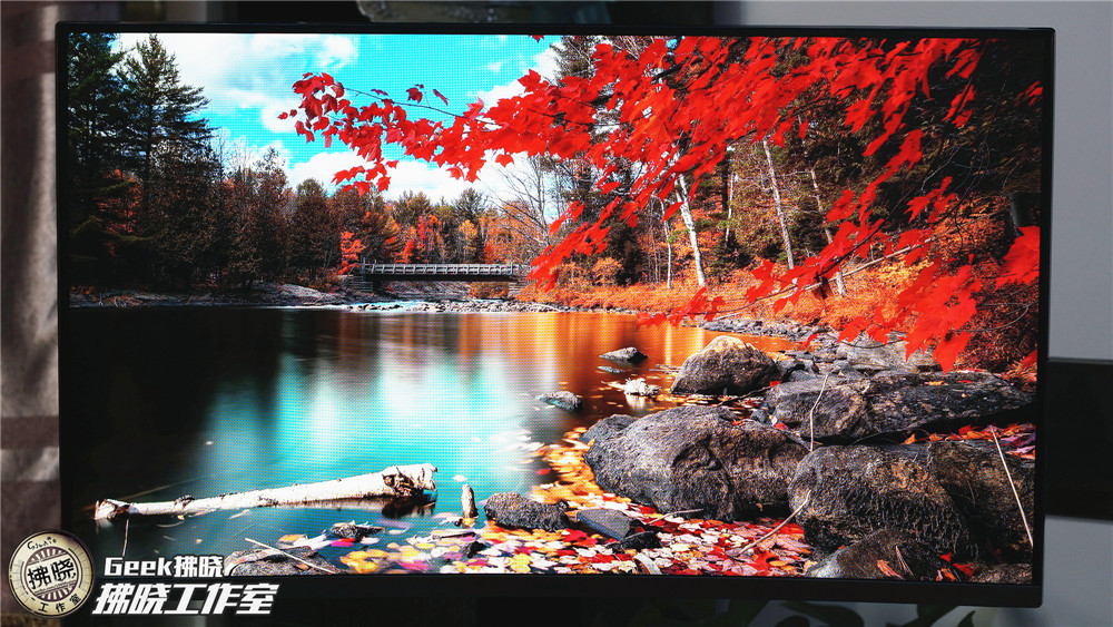 三星屏幕为什么这么强,三星显示器曲面屏和直面屏哪个好