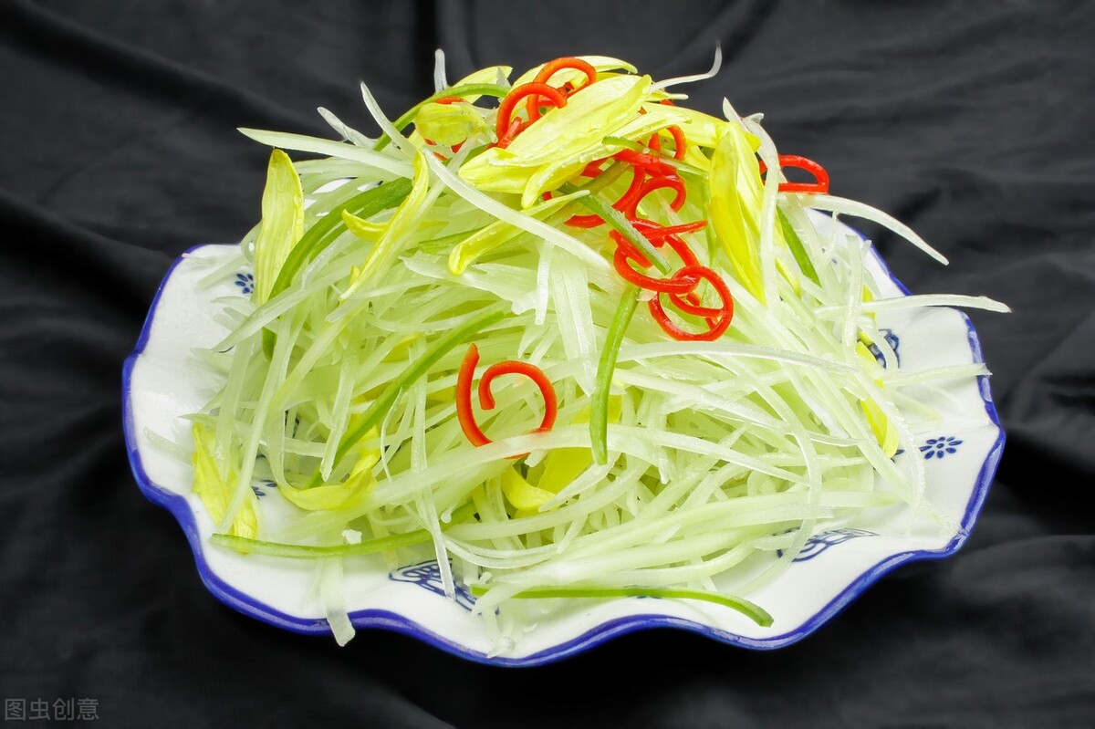 凉拌菜适合夏天吃汤适合冬天吃,天气热了教你6道凉拌菜做法