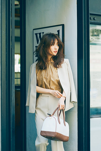 阔腿米色裤子穿搭高级感,有些女孩子好会穿衣服