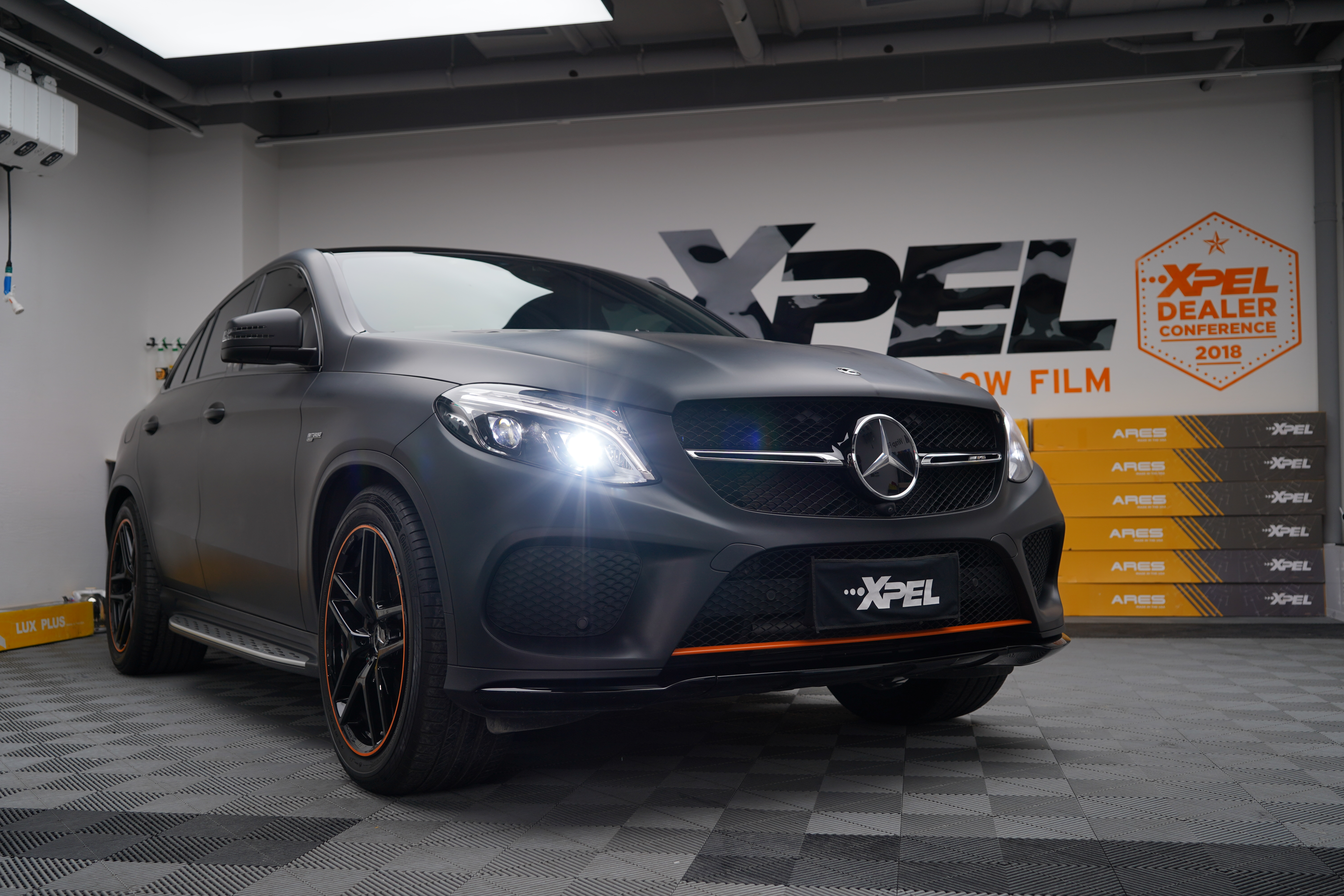 奔驰gle43改磨砂黑,18款奔驰gle43改装外观