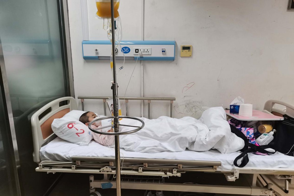 8岁女孩身患罕见重病,河南8岁女童罕见病