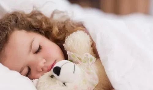 胎儿发育正常还需要补充亚麻酸吗,孕期亚麻酸对胎儿的影响