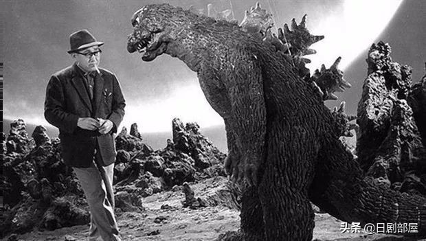 上映10天票房破10亿，哥斯拉比小栗旬更顶流