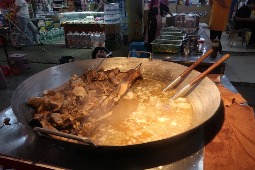 鏄嗘槑瑗垮北鍖鸿彍甯傚満,鏄嗘槑瑗垮北鍖烘槬澶忕鍐彍甯傚満