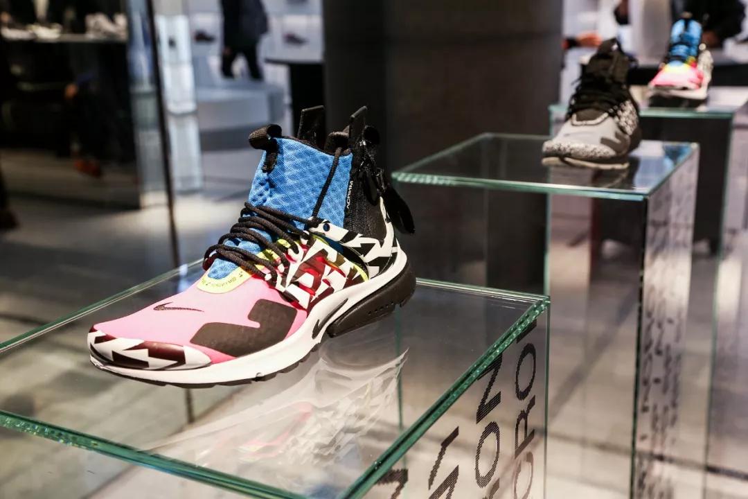 全球首家！耐克开了个新零售体验店！帅到炸