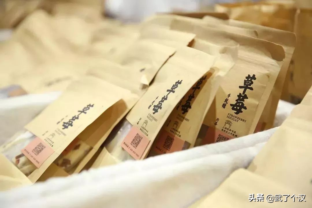 听说我的同事一天吃遍全世界，他是怎么办到的？