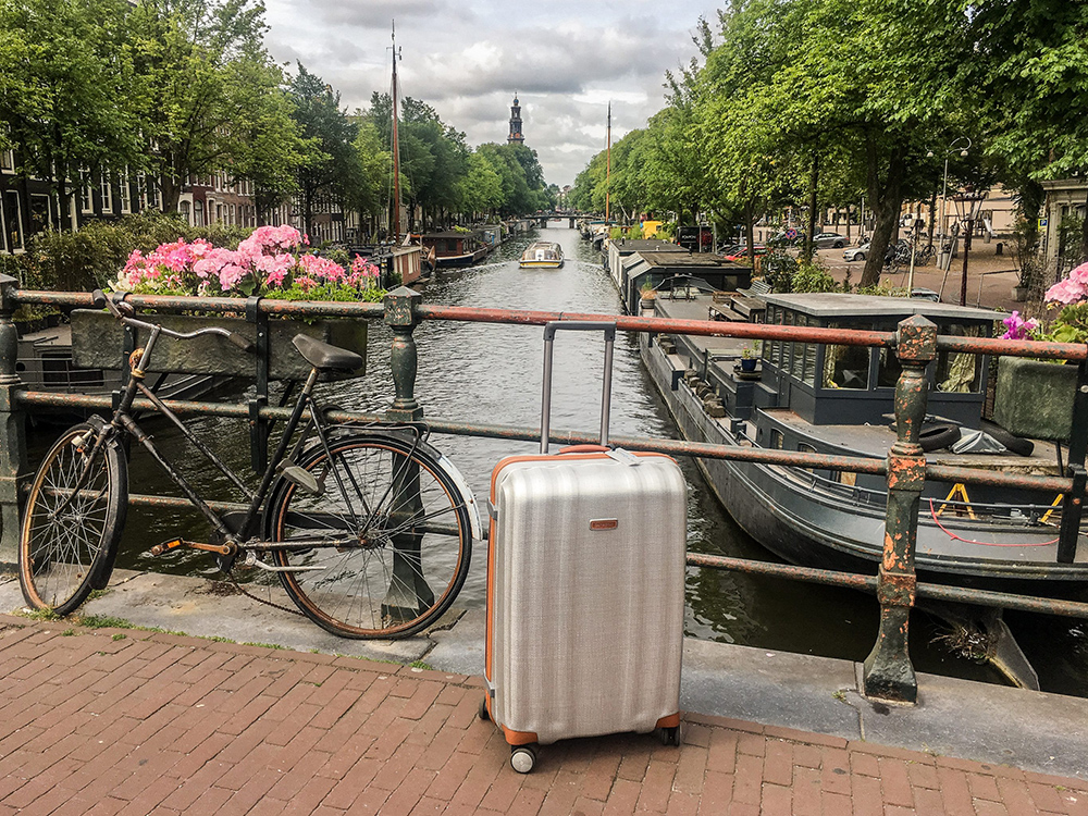 新秀丽百年箱包品牌,新秀丽箱包价格表大全