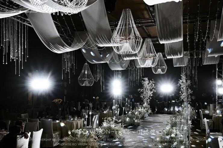 色调恬静淡雅的现代简洁风婚礼,白绿色系小清新风格婚礼