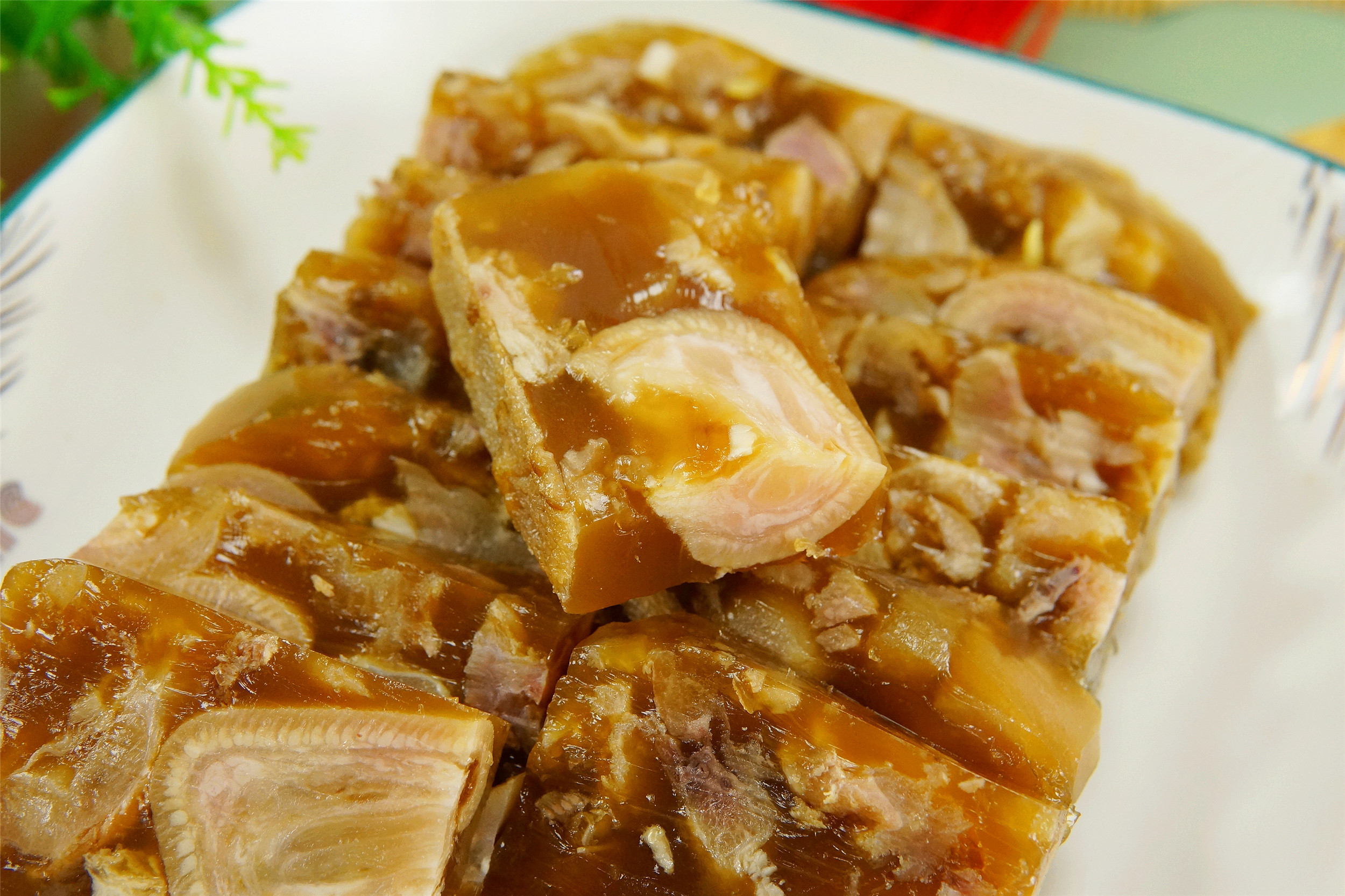 做猪皮冻用不用高压锅,猪皮做猪皮冻的方法