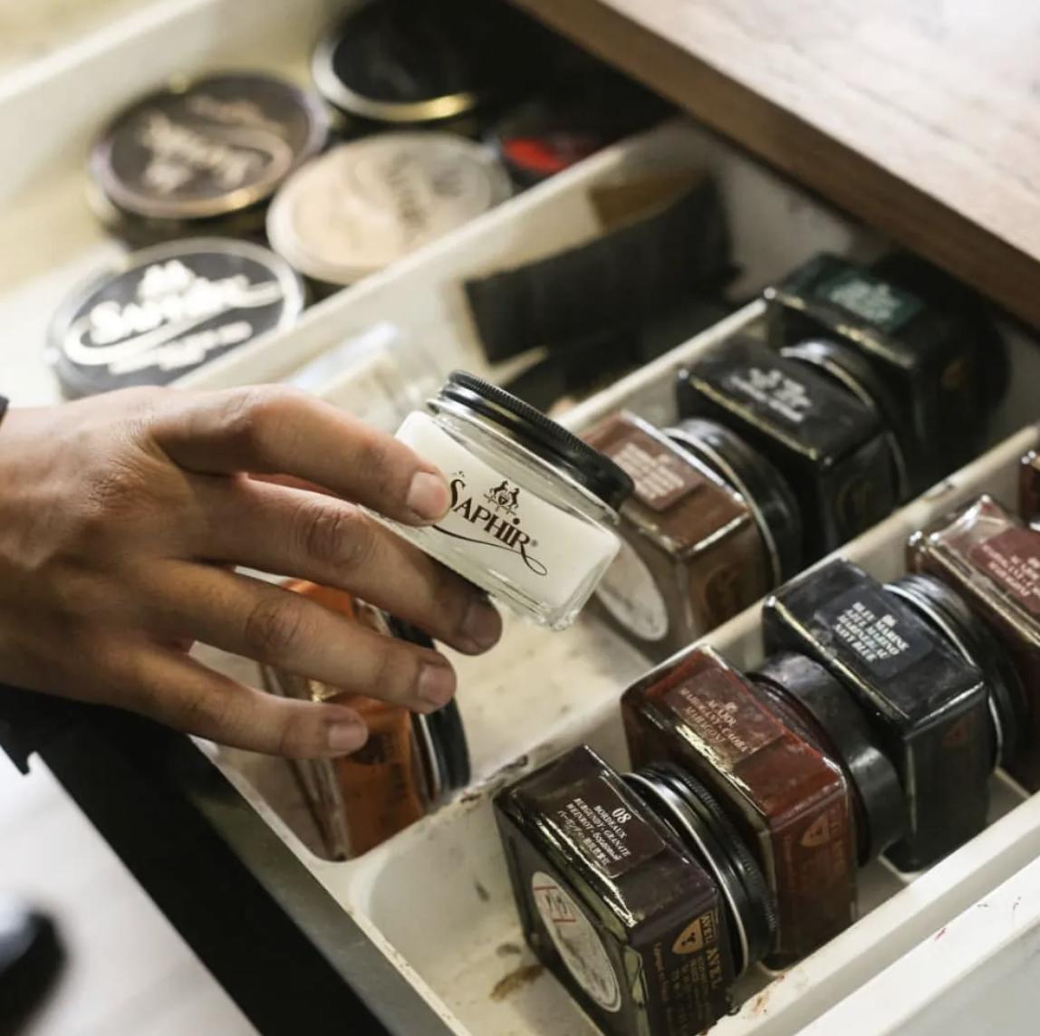 皮鞋脏了怎么擦鞋才好,正装皮鞋擦鞋教程