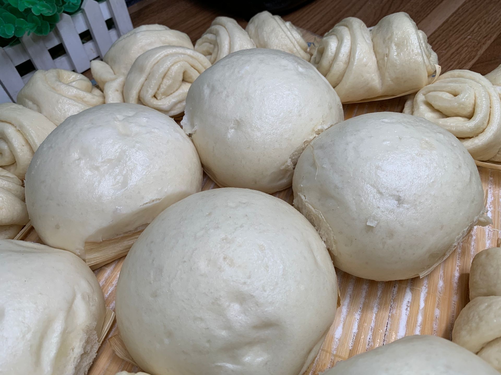 这样发面零失败,蒸馒头包子都不在话下,一看就会,一做不废