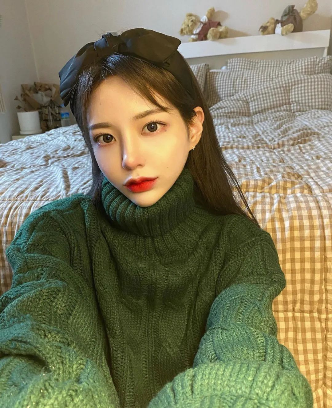 韩国女孩很会化妆,韩国东大门头饰