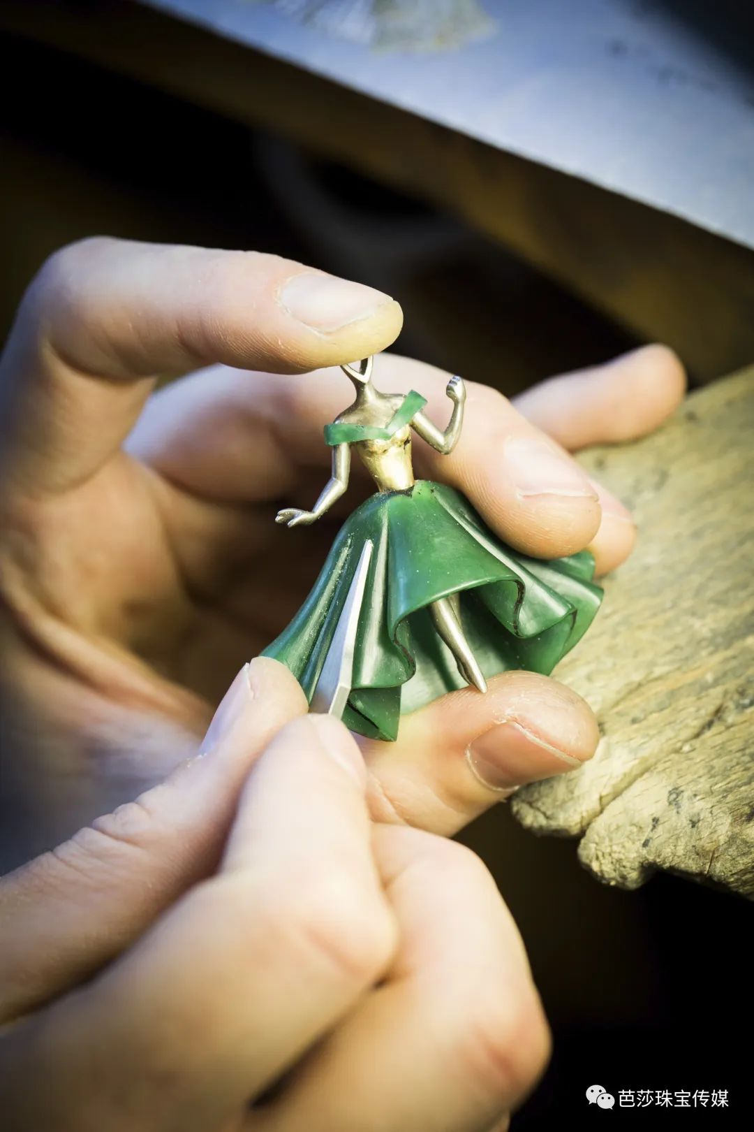 《三十而已》中卖了百万的珠宝真的是高订吗？看看真正的高订珠宝什么样