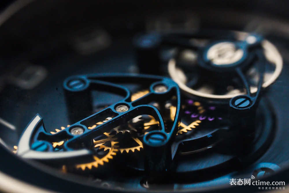 从日常佩戴感受到详尽技术分析,告诉你关于FreakX的一切。