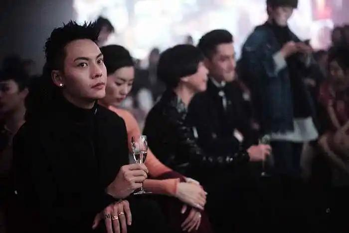 陈伟霆近期恋情,陈伟霆跟国际超模合照